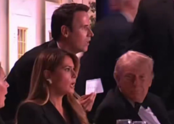 Ilusionista que fazia truque para Trump e Melania na hora dos tiros explica cena e relembra pânico