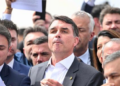 Queda de marqueteiro de Flávio expõe racha entre moderados e ideológicos