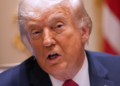 Trump diz que não retirará sanções do Irã em troca da entrega de urânio