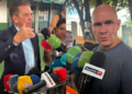 Abilio e Sérgio Ricardo: Ex-secretário pagou milhões em livros desnecessários ao invés de despesas básicas das escolas