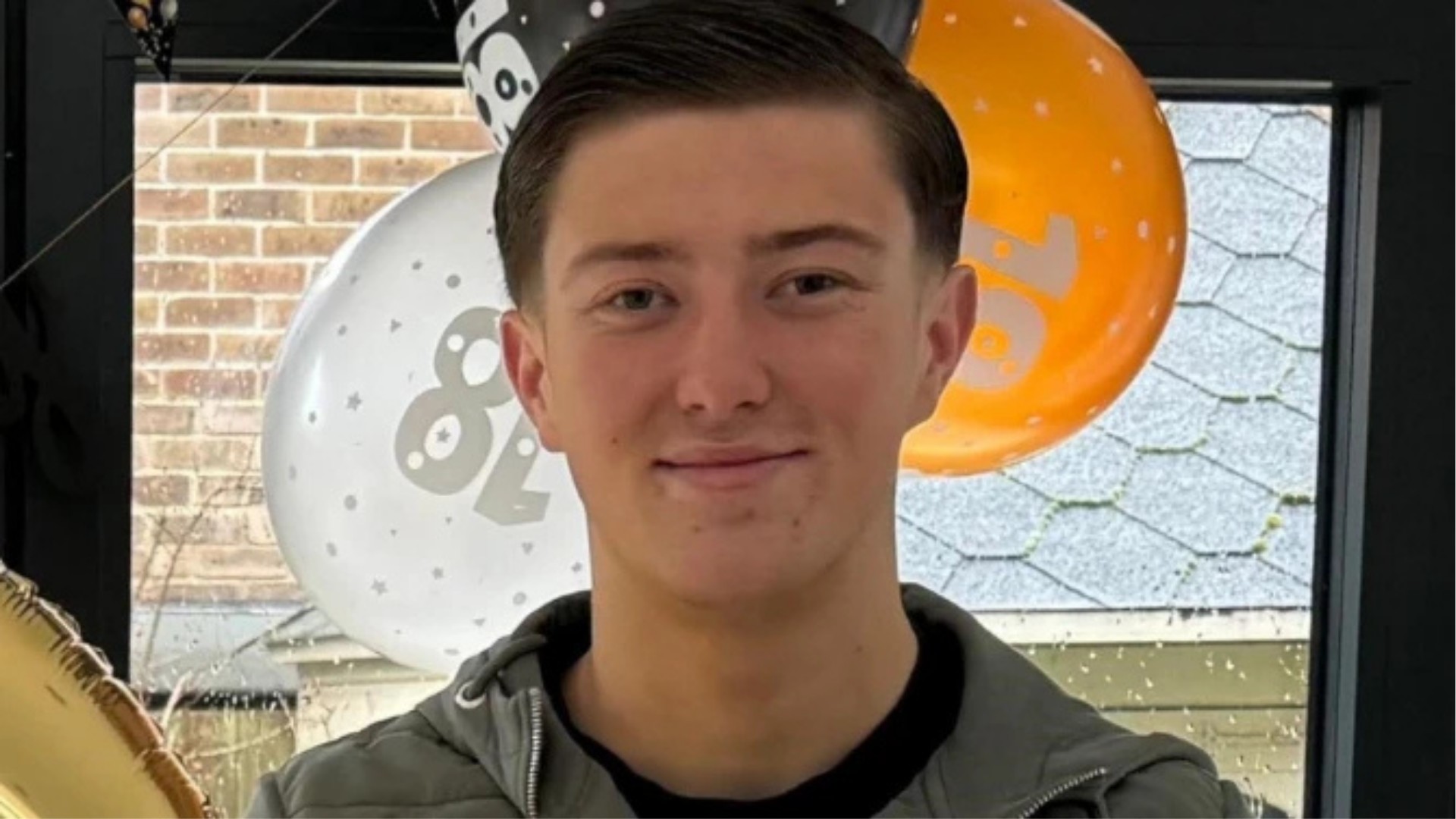 A revolta provocada pelo caso de jovem esfaqueado que morreu algemado por engano pela polícia no Reino Unido