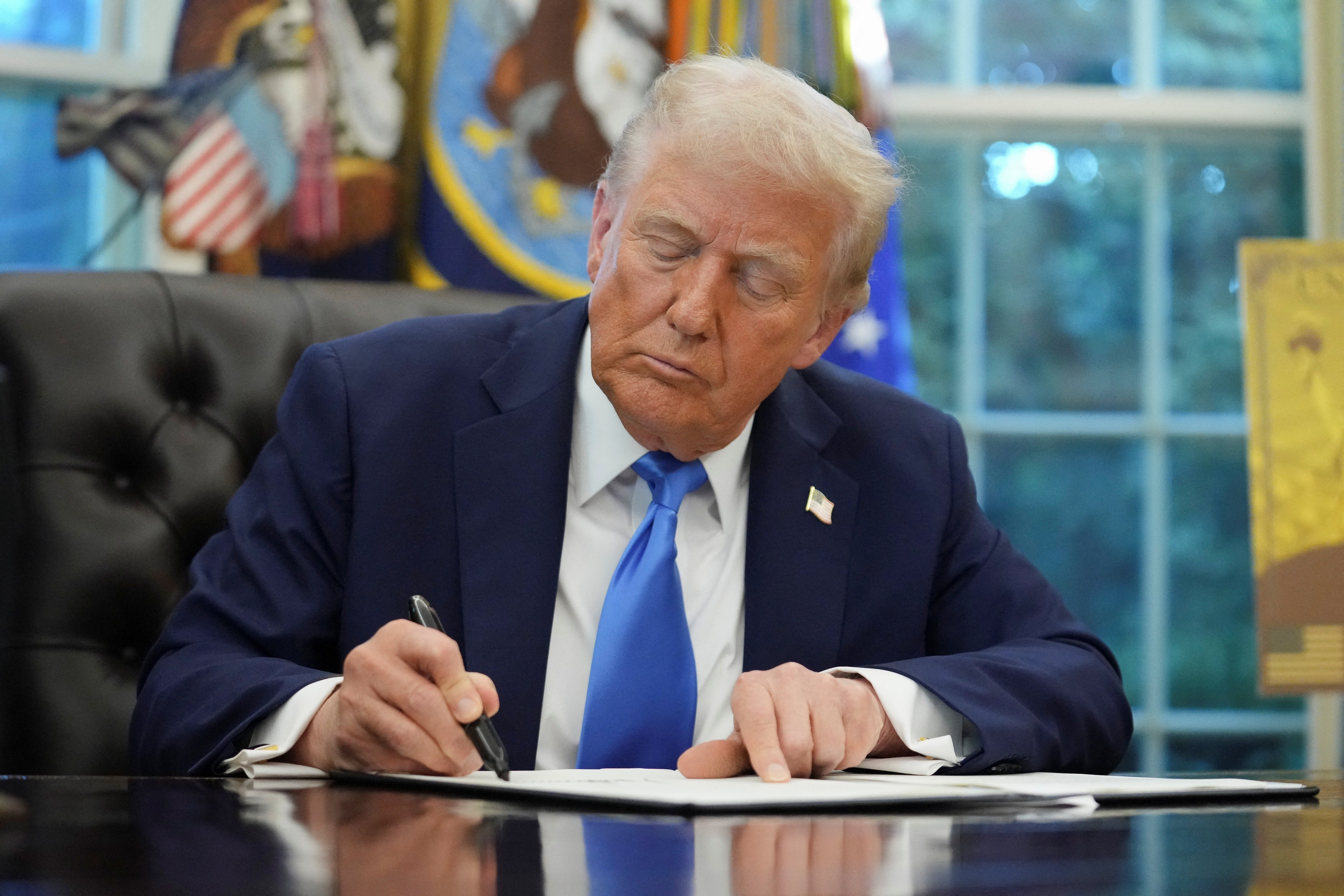 Juiz dos EUA considera ilegal taxa de 100 mil dólares criada por Trump para vistos de trabalho para estrangeiros