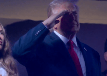 Trump é vaiado por torcedores durante partida da NBA nos EUA