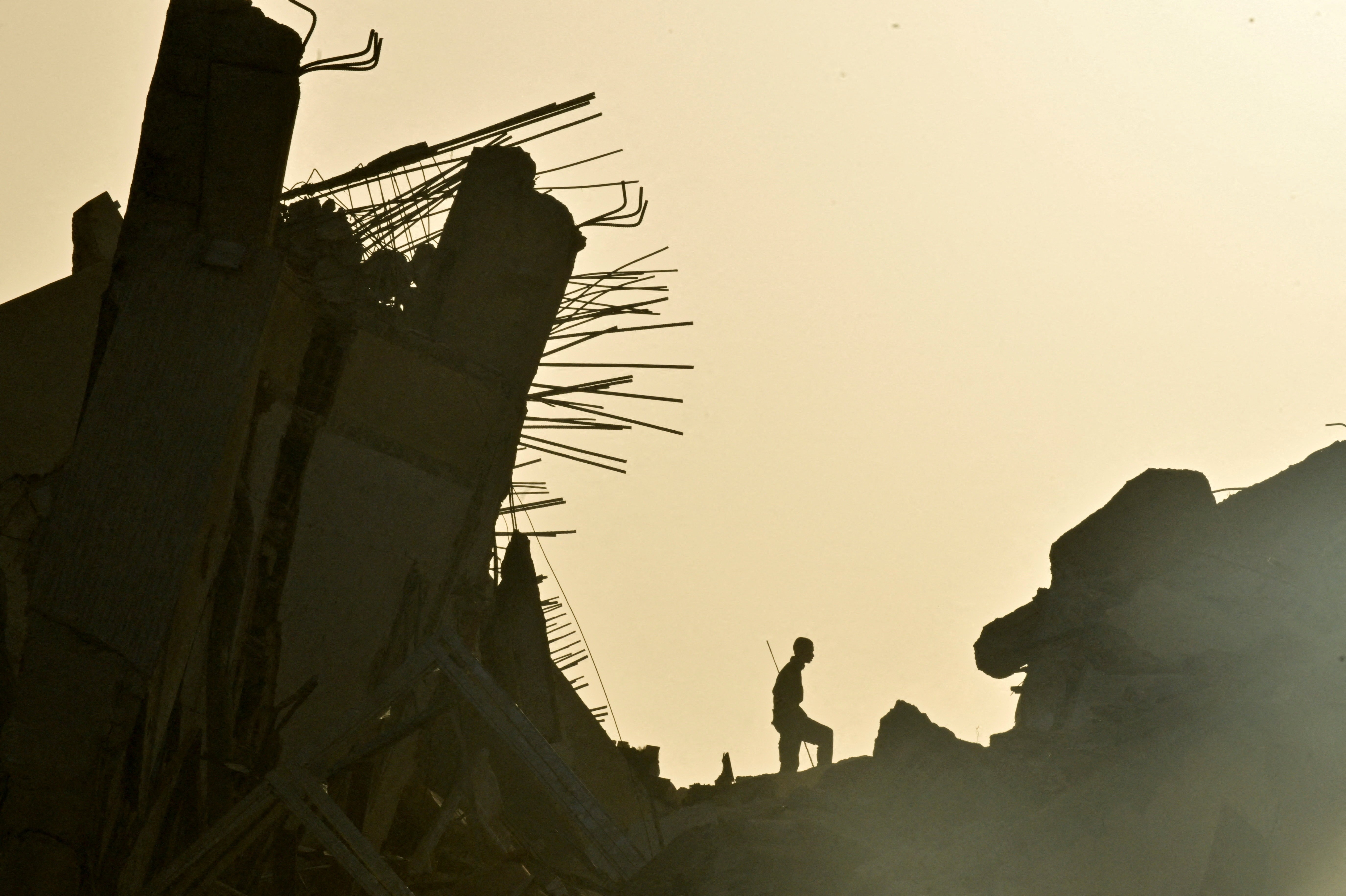 Sobe para 235 o número de mortos no terremoto na Venezuela; Itamaraty confirma 2 brasileiros entre as vítimas
