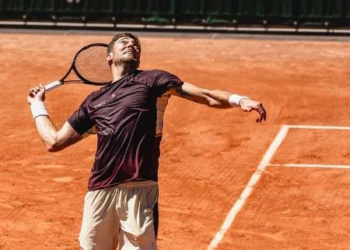 Roland-Garros: Demoliner cai nas quartas de final; Brasil avança na categoria júnior