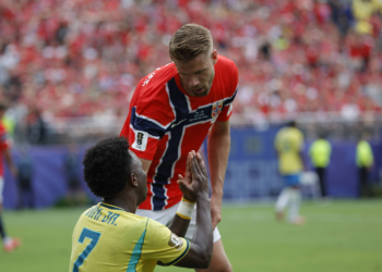 Trocas do Brasil contra Noruega não acordam equipe apática e lenta