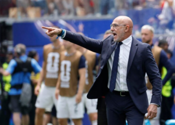 Católico, técnico da Espanha na Copa do Mundo encontra força na oração
