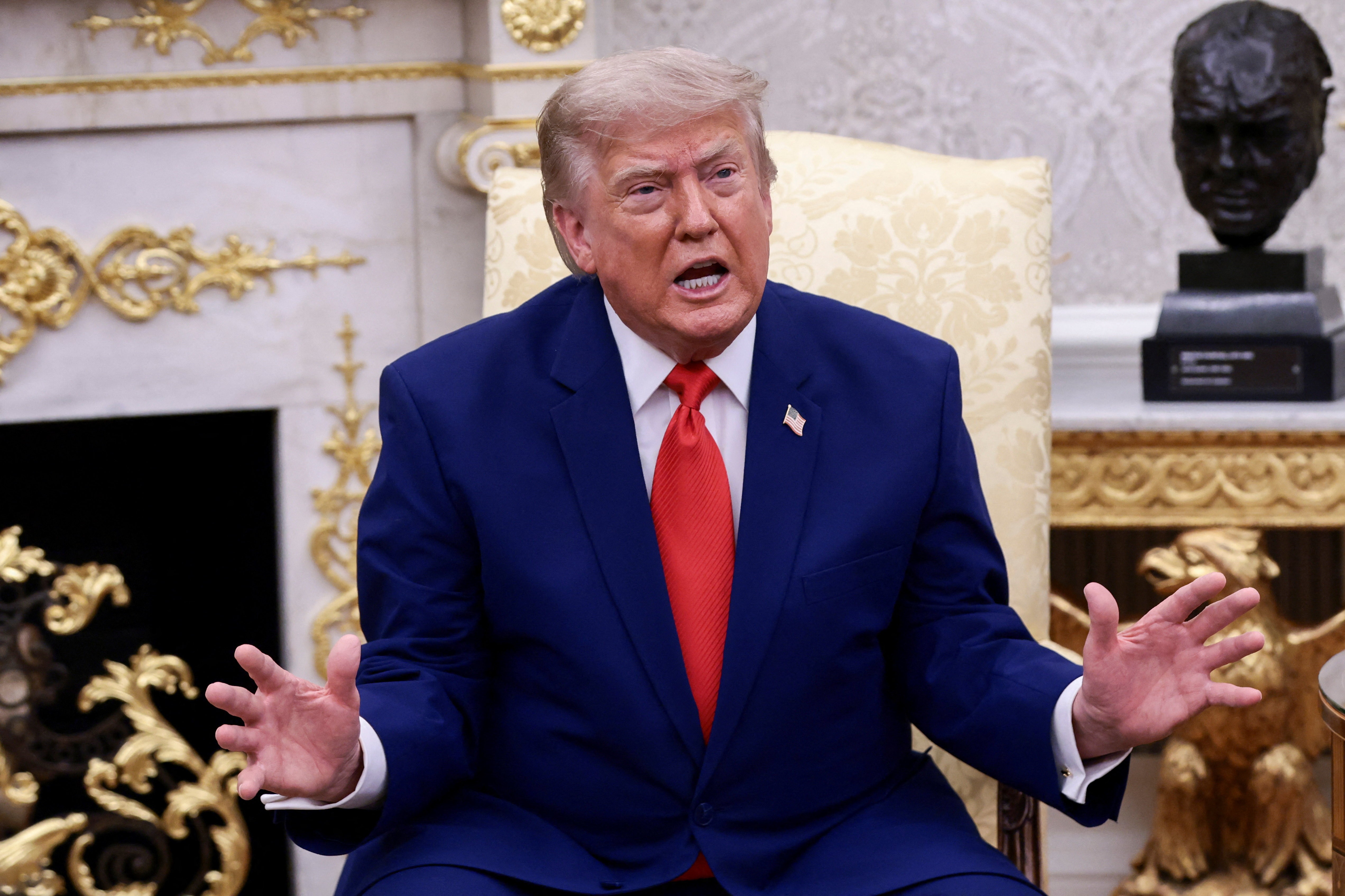 Trump diz que medicamentos genéricos terão tarifa zero por 2 anos, mas prevê alíquota de 100% depois