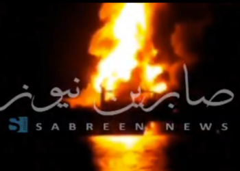 Petroleiro pega fogo após ataque na costa da Arábia Saudita; Houthis reivindicam autoria