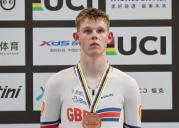 Ciclista britânico de 19 anos morre em acidente durante campeonato em Portugal