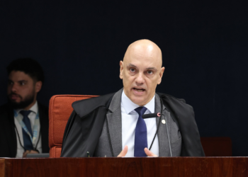Governo dos EUA discute novas sanções contra Alexandre de Moraes, diz jornal