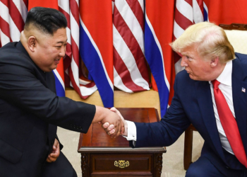 Trump pressiona por encontro com Kim Jong Un ainda este ano