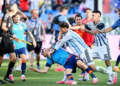 Fifa multa Argentina por faixa sobre Ilhas Falklands/Malvinas e suspende jogadores após briga na final da Copa do Mundo