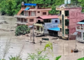 Lago transborda na fronteira do Nepal e do Tibete e ameaça áreas inundadas