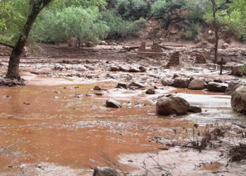 Enchente atinge Grand Canyon, nos EUA; ao menos uma pessoa morreu
