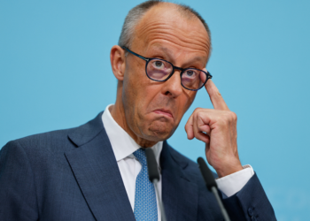 Merz se diz 'profundamente chocado' após vitória da AfD