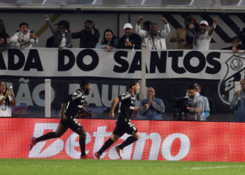 Na estreia de Cebolinha, Santos bate o Cruzeiro e se afasta bem do Z4
