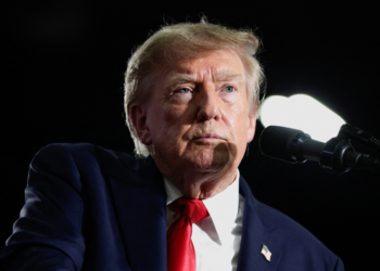 Trump diz que termo 'inteligência artificial' não é bom e cria enquete para mudar nome da tecnologia
