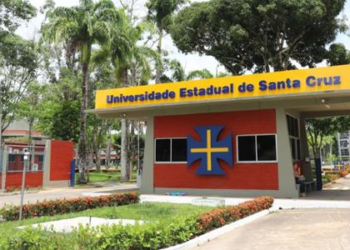Acidente com mercúrio em faculdade deixa 3 estudantes em observação na BA
