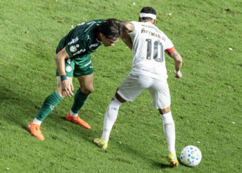 Lesão na coxa deve tirar Neymar de ação por ao menos um mês