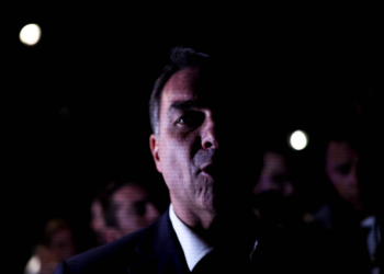 Flávio Bolsonaro quer destruir o que faz do Brasil um dos lugares mais maravilhosos do mundo