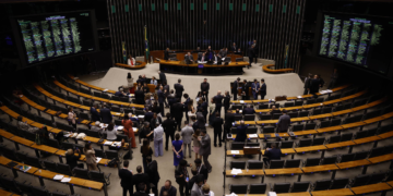 Com apenas 2,8% do total, voto direto na legenda para a Câmara é o menor desde 1998