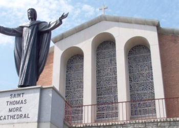 Bispo convoca católicos a rezar, jejuar e votar contra o avanço do aborto nos EUA