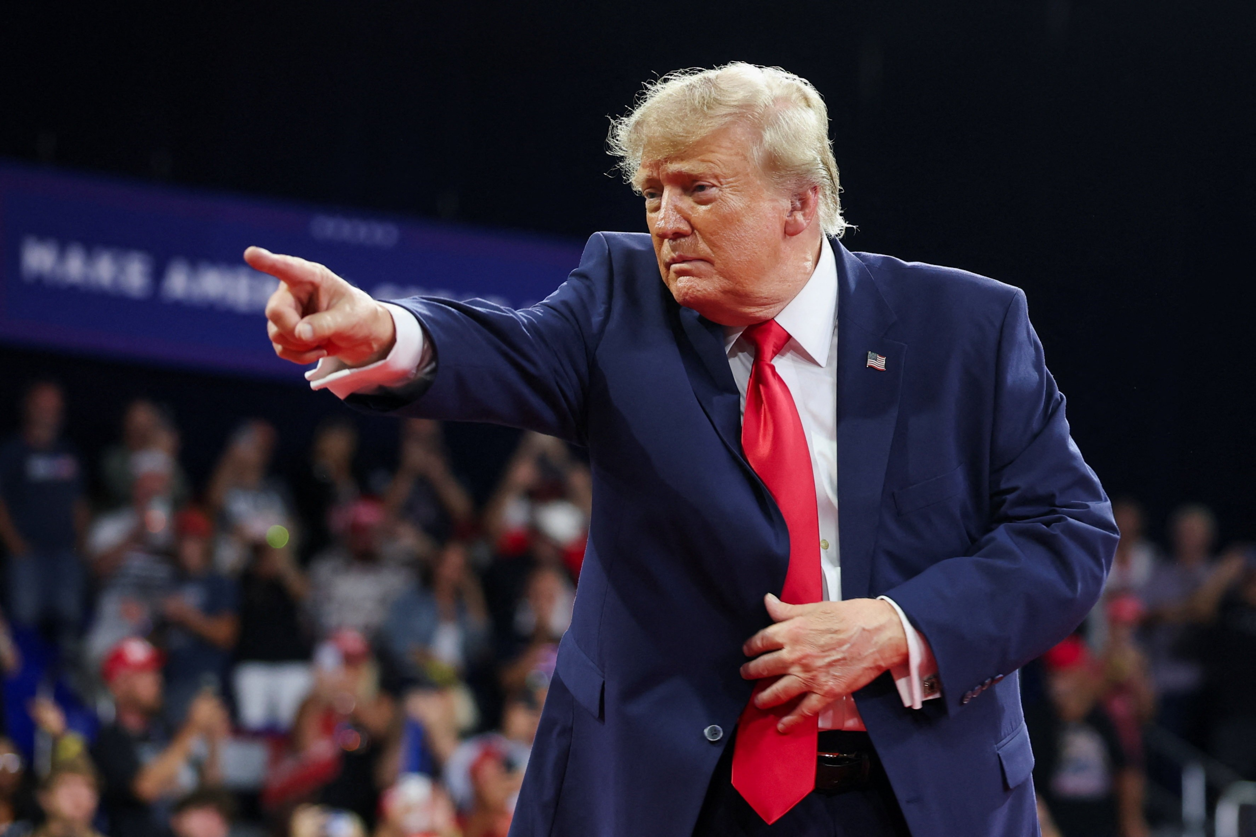 Trump diz que EUA vão 'cuidar de Cuba' depois de lidarem com Irã