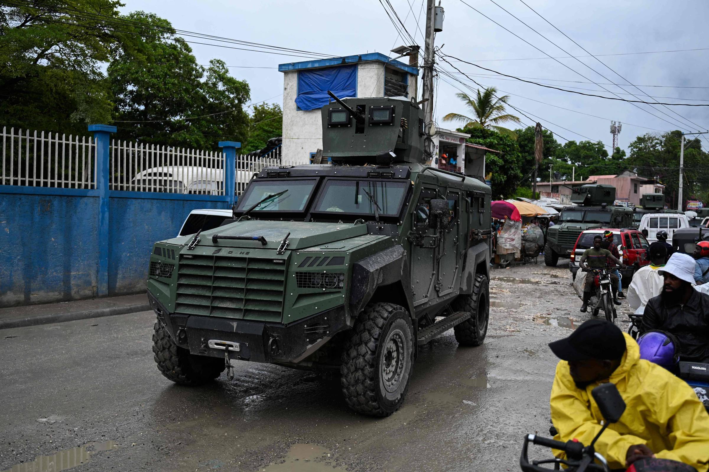 El Salvador enviou mais de mil soldados ao Haiti após sequestro de militares, diz agência