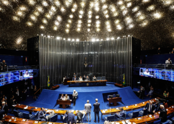 Conheça os senadores eleitos no Maranhão
